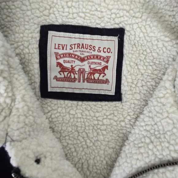 Levi's Men's Dark Blue Corduroy Jacket with White Sherpa Collar - Picture 8 of 8